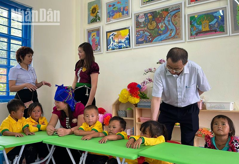 Các phòng học tại Điểm trường Giạng Phổng được đầu tư, trang bị đầy đủ các thiết bị phục vụ cho công tác dạy và học.