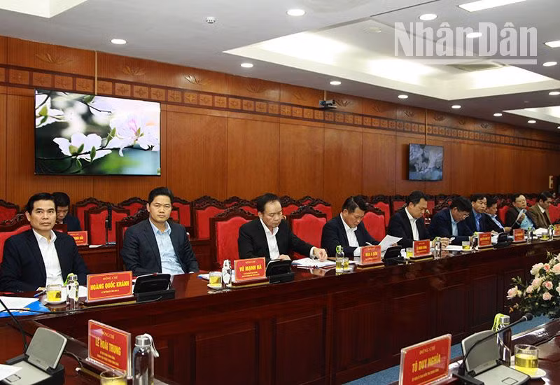 Đại diện Ban Thường vụ 3 tỉnh Sơn La, Điện Biên và Lai Châu tại hội nghị công bố Quyết định kiểm tra của Bộ Chính trị.