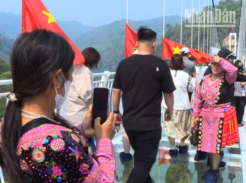 Khu du lịch Quốc gia Mộc Châu đón 112.000 lượt khách du lịch ảnh 2