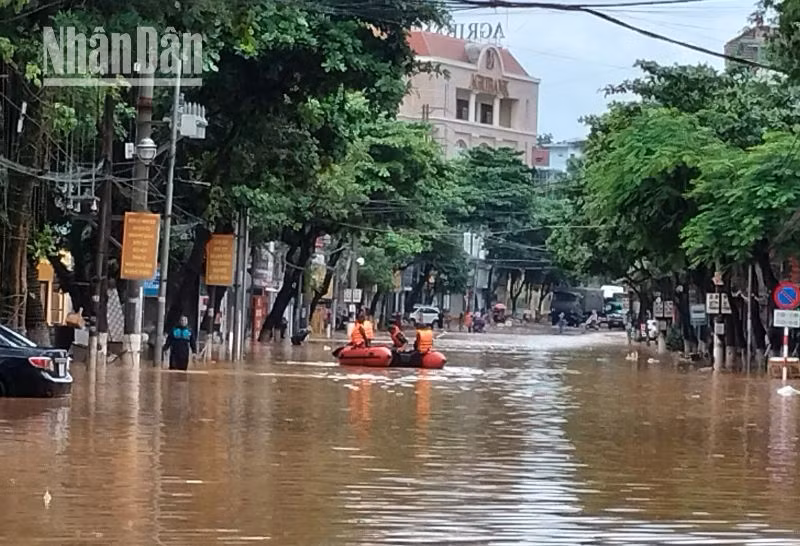 2 người chết, 4 người mất tích và nhiều tài sản thiệt hại do mưa lũ ở Sơn La ảnh 10