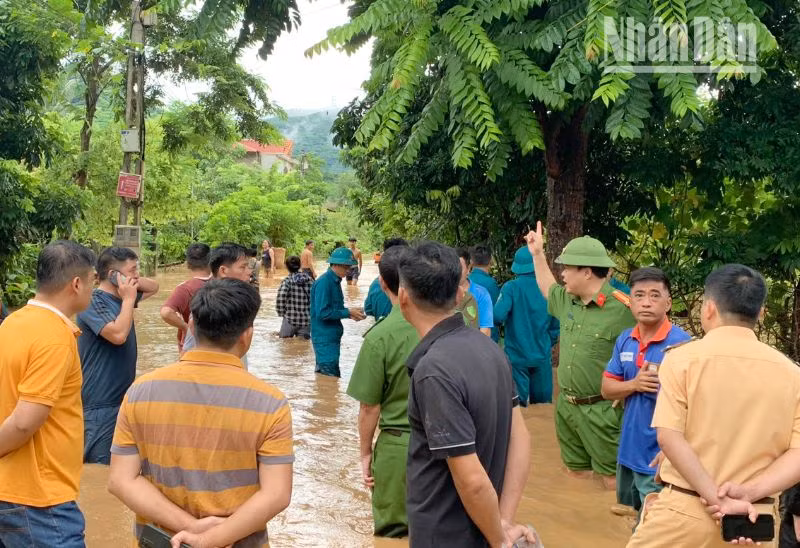 2 người chết, 4 người mất tích và nhiều tài sản thiệt hại do mưa lũ ở Sơn La ảnh 11