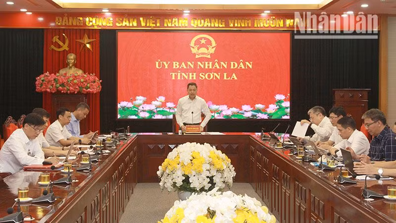 Họp trực tuyến về việc giải quyết những khó khăn, vướng mắc trong thực hiện các dự án bố trí dân cư và các dự án sử dụng nguồn dự phòng ngân sách Trung ương năm 2024.