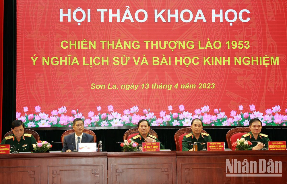 Đoàn Chủ tịch chủ trì Hội thảo khoa học “Chiến thắng Thượng Lào 1953-Ý nghĩa lịch sử và bài học kinh nghiệm”.