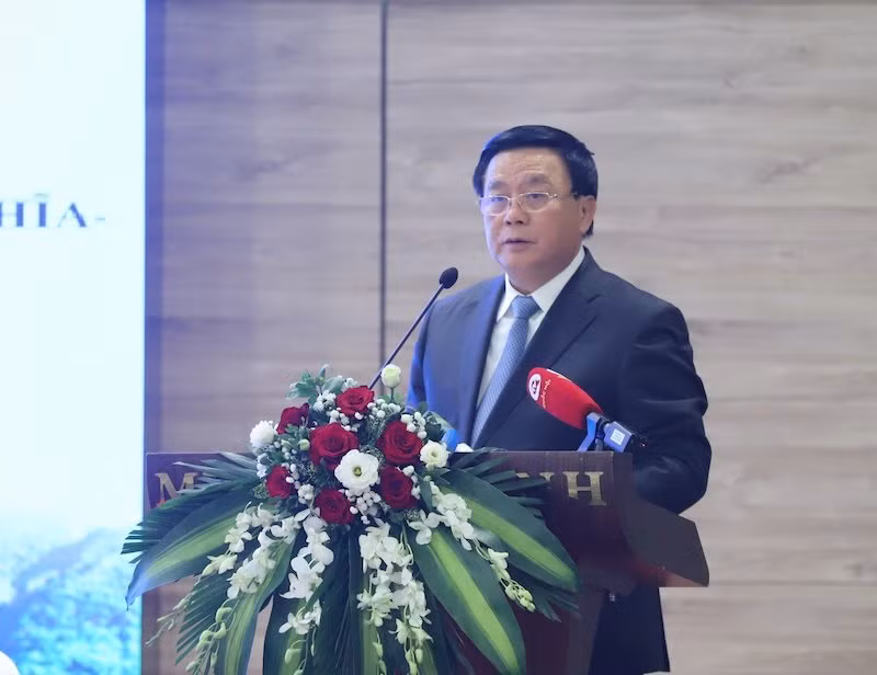 Đồng chí Nguyễn Xuân Thắng, Ủy viên Bộ Chính trị, Giám đốc Học viện Chính trị Quốc gia Hồ Chí Minh, Chủ tịch Hội đồng Lý luận Trung ương phát biểu khai mạc Hội thảo.