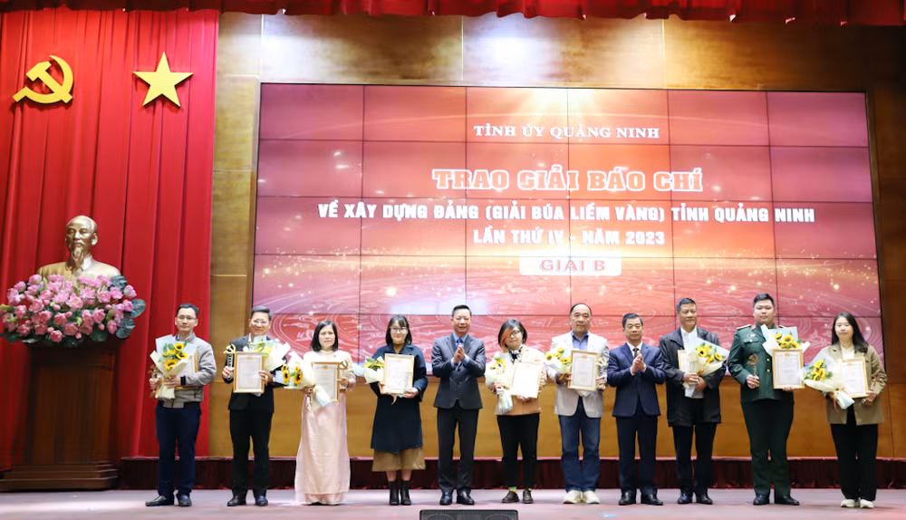 Các tác giả, nhóm tác giả có tác phẩm đoạt giải B - giải Báo chí về xây dựng Đảng năm 2023.
