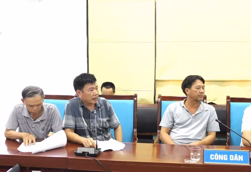 Công dân dự tại điểm cầu Trụ sở tiếp công dân thành phố Móng Cái, tỉnh Quảng Ninh.