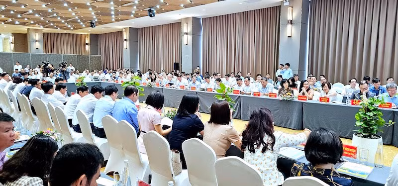 Đại diện Sở Công thương các tỉnh, thành phố khu vực phía bắc dự Hội nghị ngành công thương năm 2023.