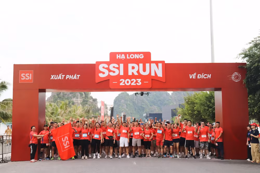 Hơn 1.400 du khách tham gia giải chạy Chạm tay vào di sản. Hơn 1.400 du khách tham gia giải chạy Chạm tay vào di sản.