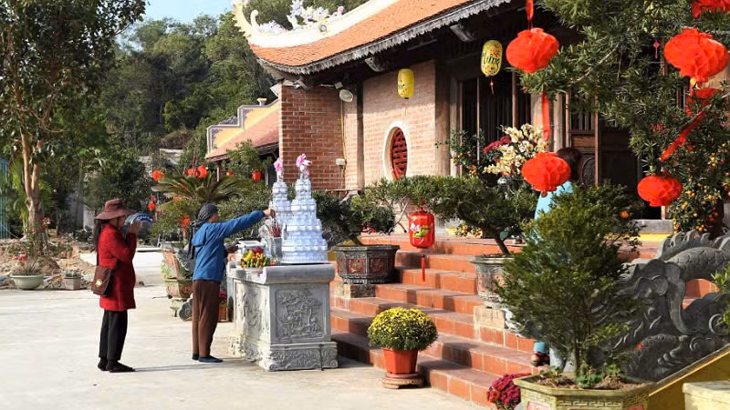 Du lịch biển đảo gắn với du lịch tâm linh đang là hướng đi đúng của huyện Cô Tô. Du lịch biển đảo gắn với du lịch tâm linh đang là hướng đi đúng của huyện Cô Tô.