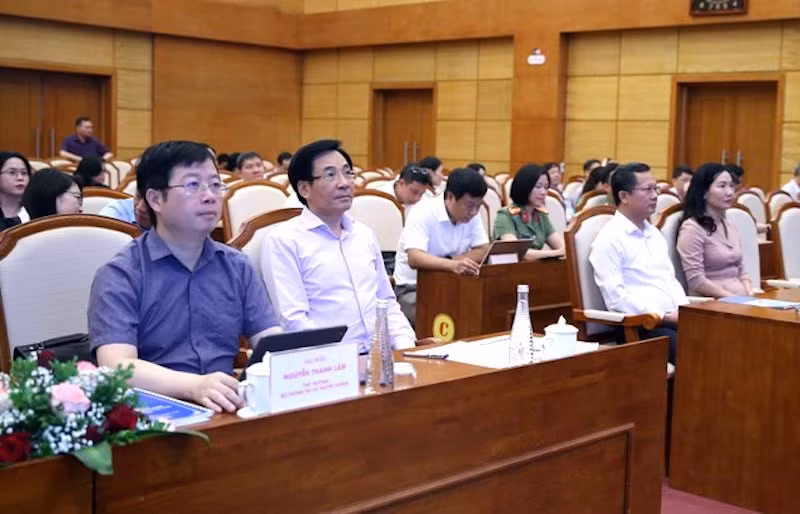 Các đại biểu tham dự hội nghị.