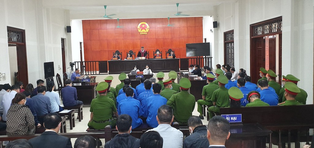 Quang cảnh phiên tòa.