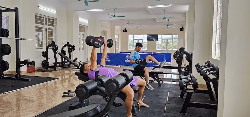 Các công trình thiết yếu phục vụ nhu cầu hưởng thụ văn hóa, thể dục thể thao dành cho công nhân, người lao động trong toàn Tập đoàn ngày càng được quan tâm thỏa đáng. Các công trình thiết yếu phục vụ nhu cầu hưởng thụ văn hóa, thể dục thể thao dành cho công nhân, người lao động trong toàn Tập đoàn ngày càng được quan tâm thỏa đáng.