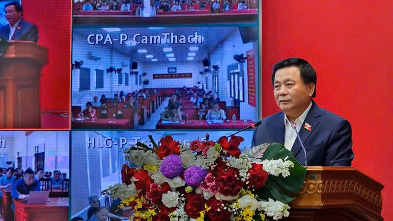 Đồng chí Nguyễn Xuân Thắng thông tin đến cử tri những nội dung chính dự kiến tại Kỳ họp thứ 9, Quốc hội khóa XV.