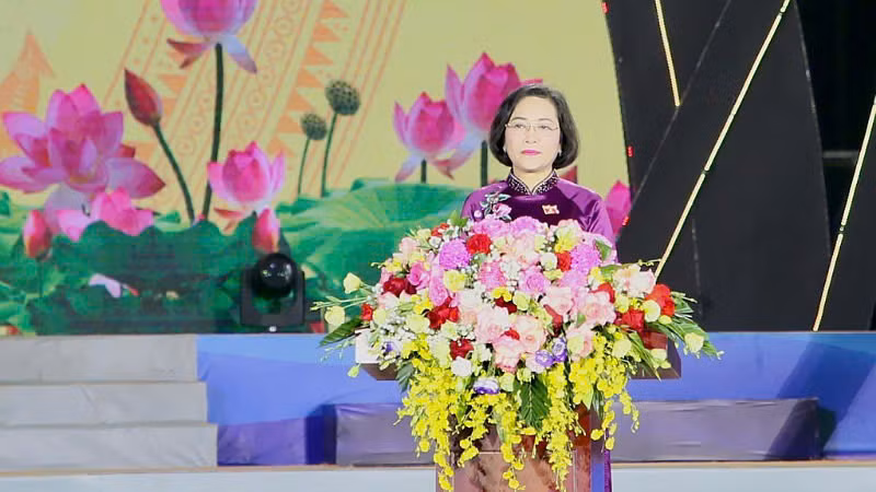 Phó Chủ tịch Quốc hội Nguyễn Thị Thanh phát biểu tại buổi lễ.