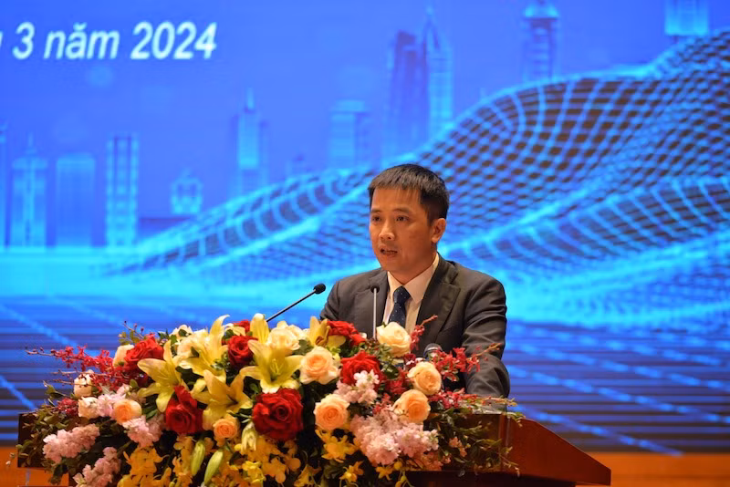 Ông Đậu Anh Tuấn, Trưởng Ban Pháp chế Liên đoàn Thương mại và Công nghiệp Việt Nam phát biểu tại Hội nghị.