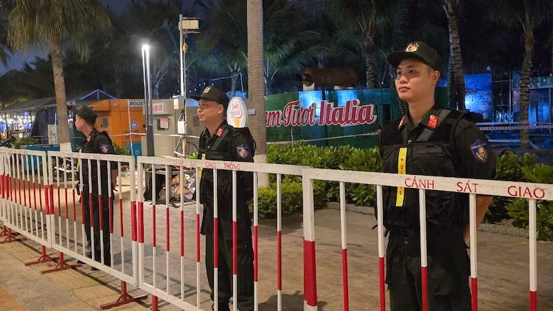 Trung đoàn Cảnh sát cơ động dự bị chiến đấu được huy động đến tham gia bảo đảm an ninh, trật tự.