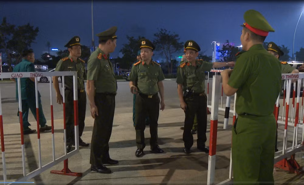 Lãnh đạo Công an tỉnh Quảng Ninh trực tiếp chỉ đạo công tác bảo đảm an ninh tại Chương trình Carnaval Hạ Long 2024.