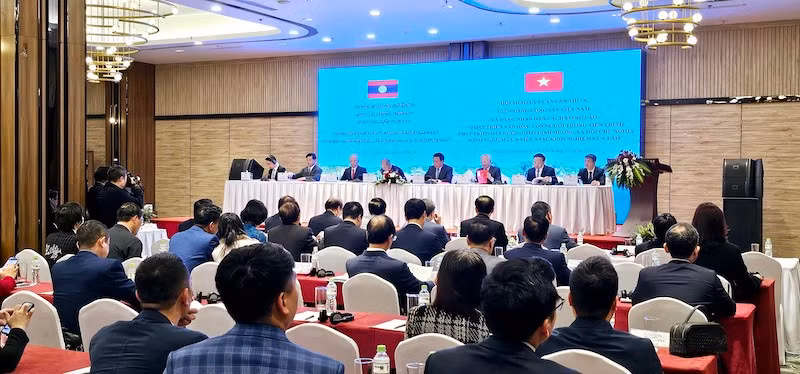 Quang cảnh hội thảo Lý luận lần thứ X giữa Đảng Cộng sản Việt Nam và Đảng Nhân dân Cách mạng Lào.