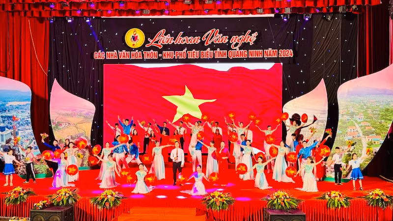 Chương trình nghệ thuật khai mạc Liên hoan.