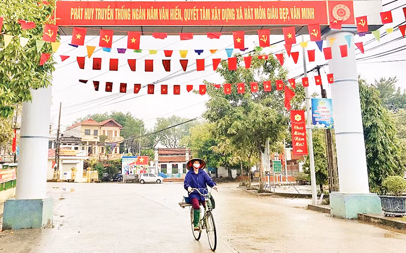 Diện mạo xã Hát Môn ngày càng khang trang, sạch đẹp. (Ảnh Trọng Tùng)