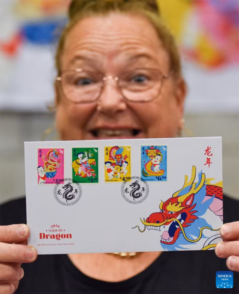Bưu điện New Zealand đã phát hành bộ tem Năm con Rồng 2024 để chào mừng Tết Nguyên đán sắp tới. Ảnh: TÂN HOA XÃ