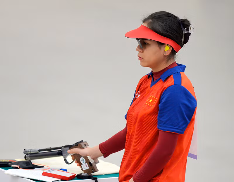 Xạ thủ Trịnh Thu Vinh giành vé dự Olympic 2024. (Ảnh: Độc Lập)