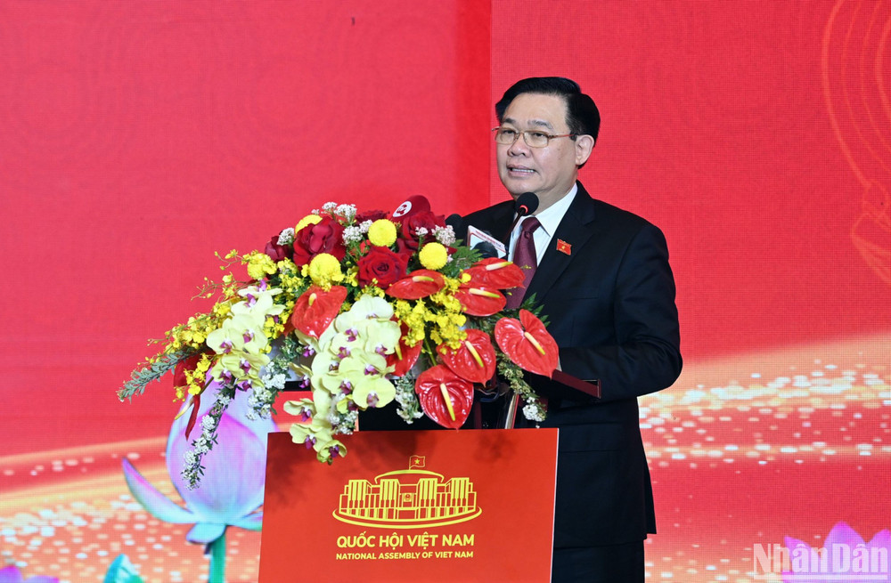 Chủ tịch Quốc hội Vương Đình Huệ phát biểu bế mạc hội nghị. (Ảnh: DUY LINH)