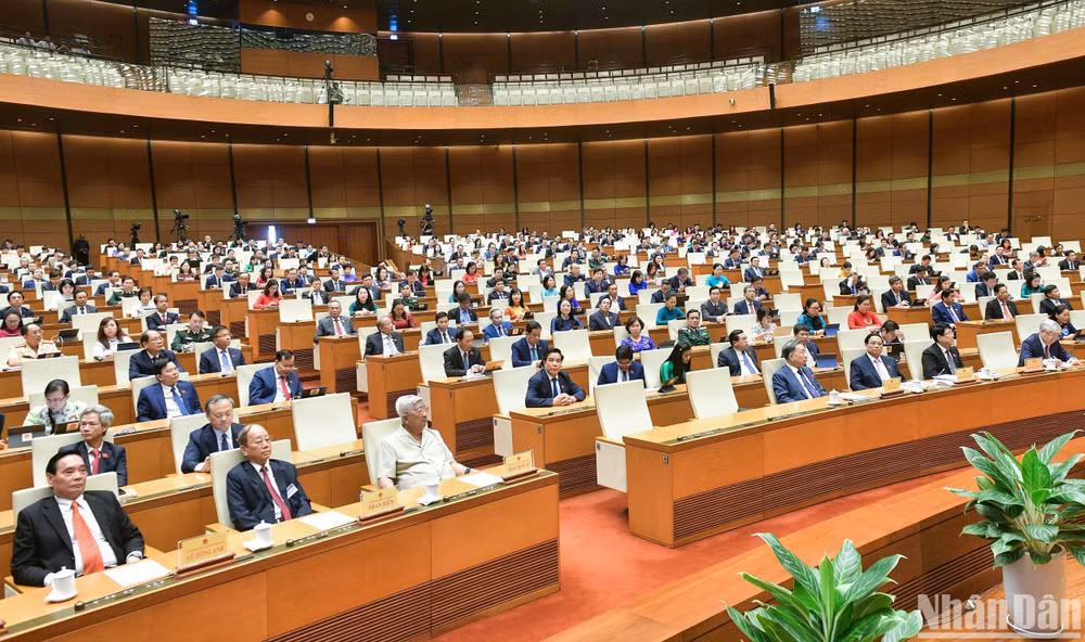 Quang cảnh phiên họp. (Ảnh: DUY LINH) Quang cảnh phiên họp. (Ảnh: DUY LINH)