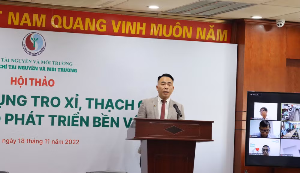 TS Đào Xuân Hưng, Tổng Biên tập Tạp chí Tài nguyên và Môi trường phát biểu khai mạc Hội thảo.