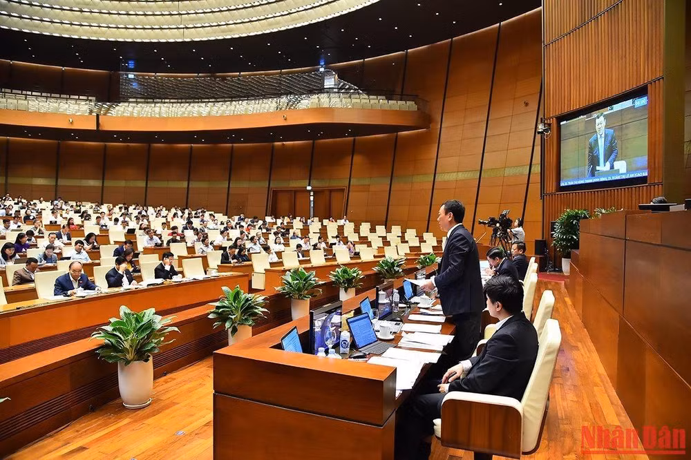 Quang cảnh phiên chất vấn và trả lời chất vấn đối với nhóm vấn đề thuộc lĩnh vực thanh tra. (Ảnh: THỦY NGUYÊN)