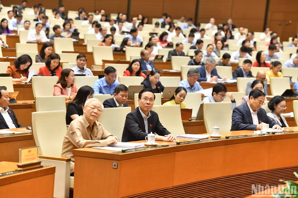 Các đồng chí lãnh đạo Đảng, Nhà nước và các đại biểu Quốc hội tham dự phiên chất vấn ngày 7/11. (Ảnh: ĐĂNG KHOA)