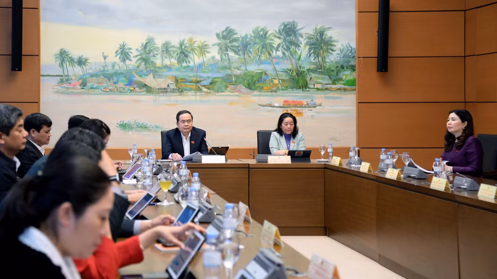 Chủ tịch Quốc hội Trần Thanh Mẫn tại phiên họp tổ sáng 15/2.