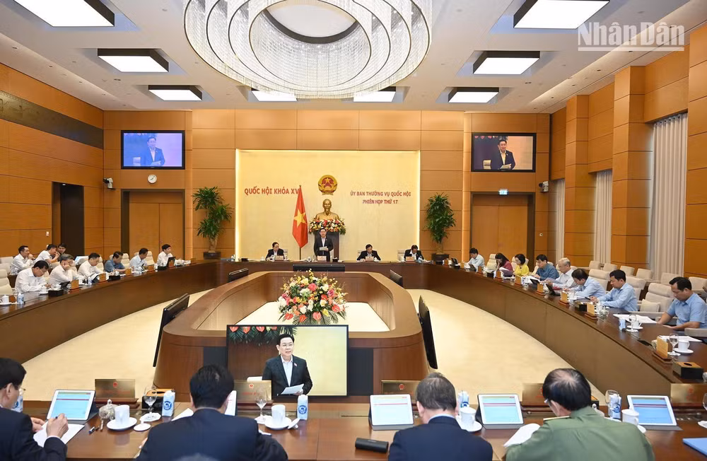 Quang cảnh phiên họp. (Ảnh: DUY LINH)