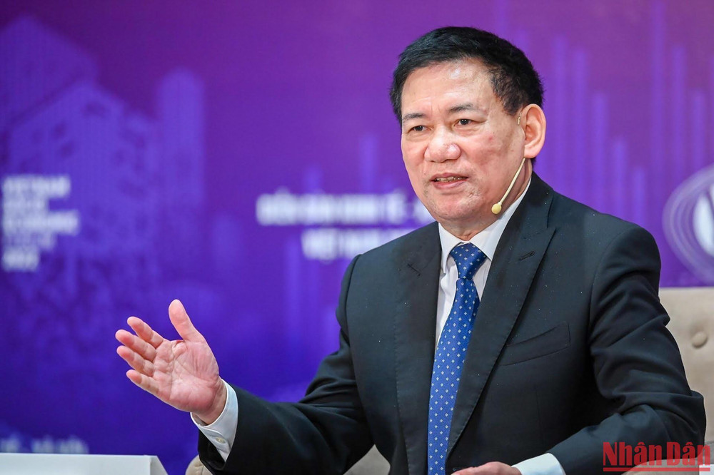 Bộ trưởng Tài chính Hồ Đức Phớc phát biểu tại Phiên hội thảo chuyên đề về đẩy mạnh cải cách thể chế sáng 18/9. (Ảnh: DUY LINH)