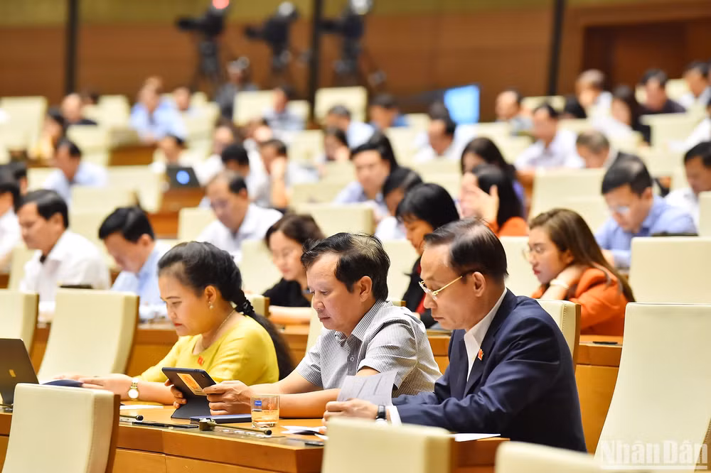 Các đại biểu Quốc hội dự phiên họp. (Ảnh: THỦY NGUYÊN) Các đại biểu Quốc hội dự phiên họp. (Ảnh: THỦY NGUYÊN)