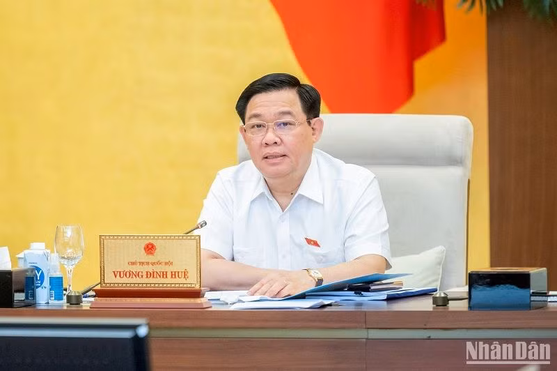 Chủ tịch Quốc hội Vương Đình Huệ phát biểu ý kiến thảo luận tại phiên họp. (Ảnh: DUY LINH)