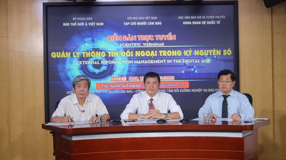Diễn đàn trực tuyến “Quản lý thông tin đối ngoại trong kỷ nguyên số”.