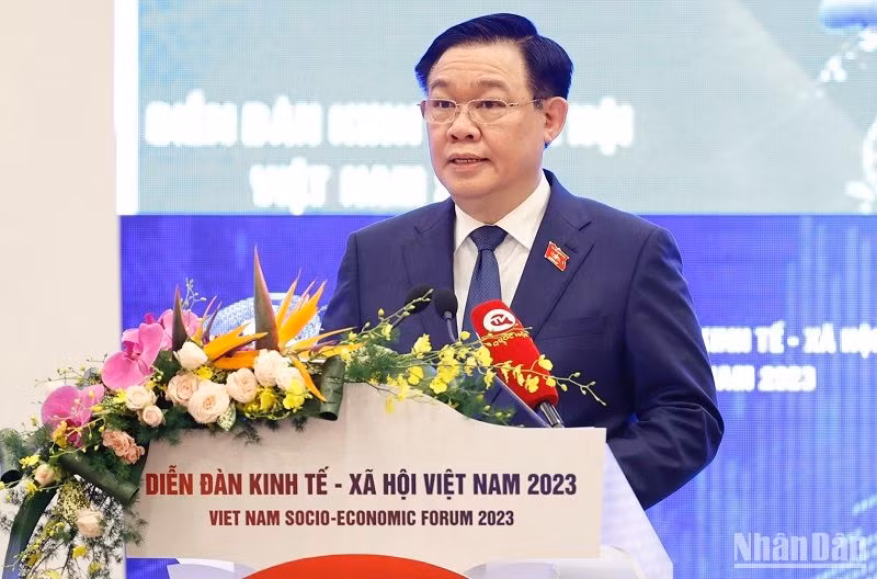 Chủ tịch Quốc hội nhấn mạnh, tăng cường năng lực nội sinh, kiến tạo động lực tăng trưởng là yêu cầu khách quan, tất yếu và cấp thiết. (Ảnh: DUY LINH)