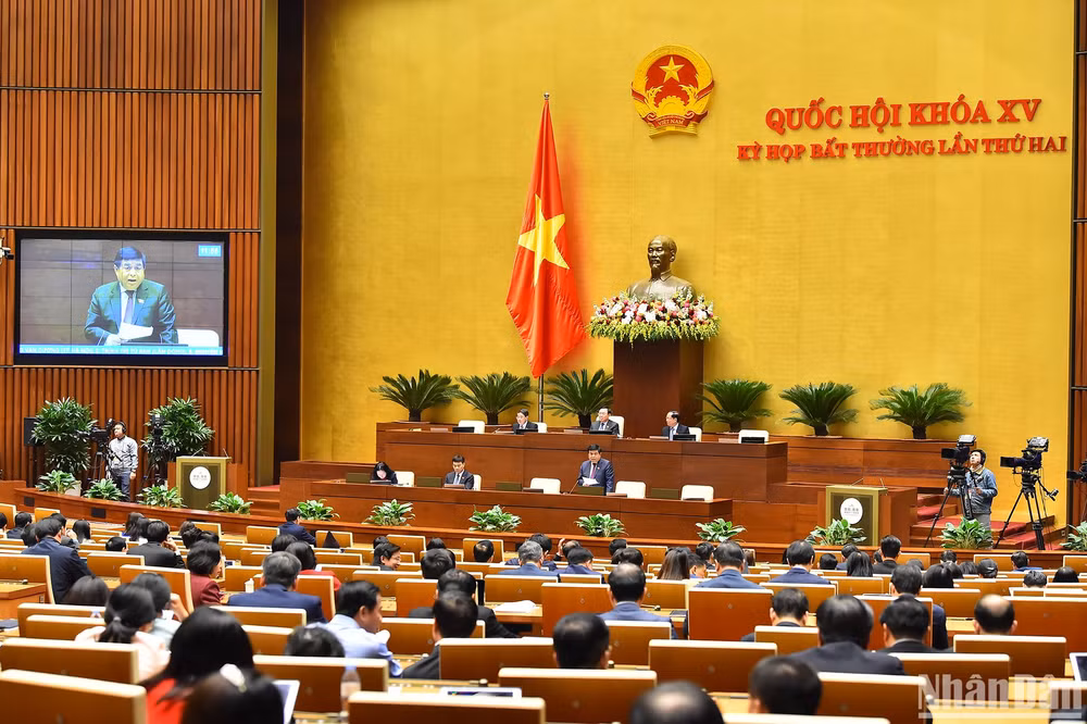 Quang cảnh phiên thảo luận ở hội trường sáng 7/1. (Ảnh: THỦY NGUYÊN)