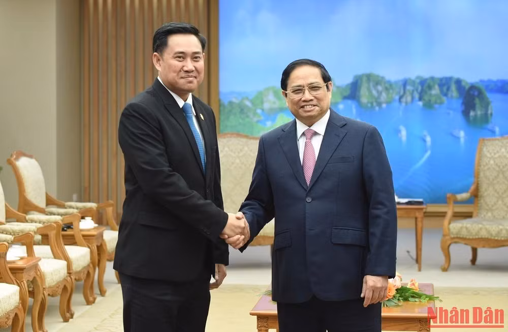 Thủ tướng Phạm Minh Chính tiếp Bộ trưởng, Chủ nhiệm Văn phòng Phủ Thủ tướng Lào Alounxai Sounnalath. (Ảnh: TRẦN HẢI)