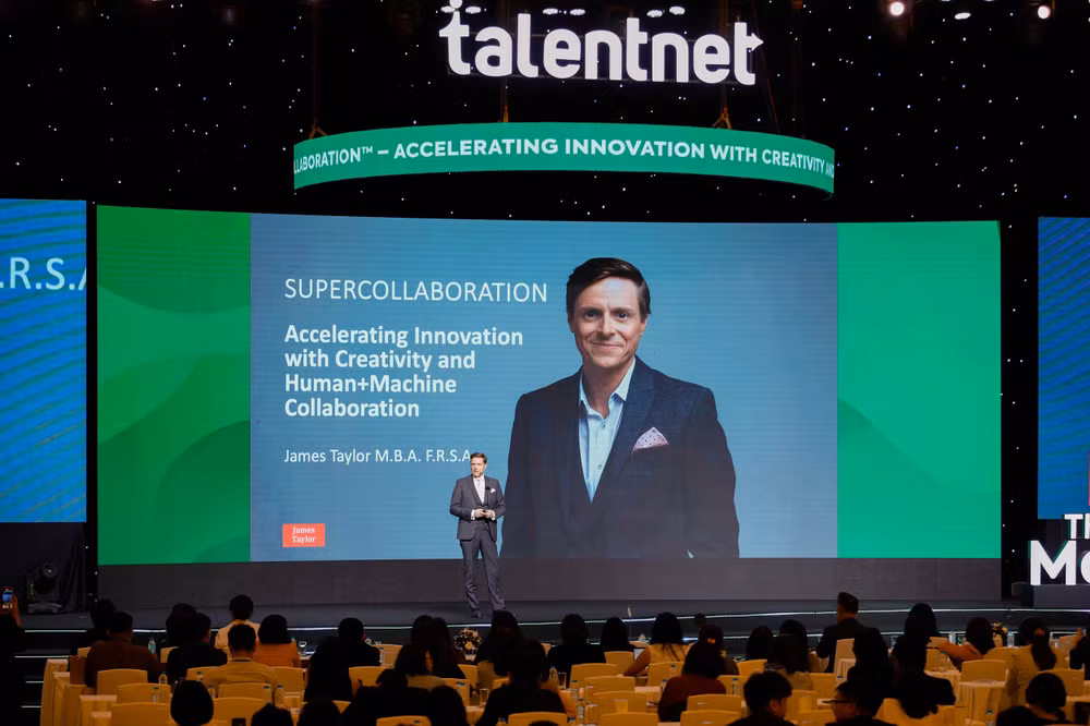 Ông James Taylor nhấn mạnh vai trò của sáng tạo cùng công thức ‘Siêu hợp tác’ giữa con người và AI.