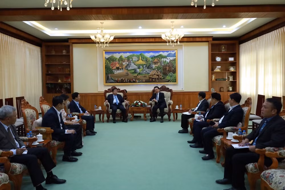 Quang cảnh cuộc làm việc.