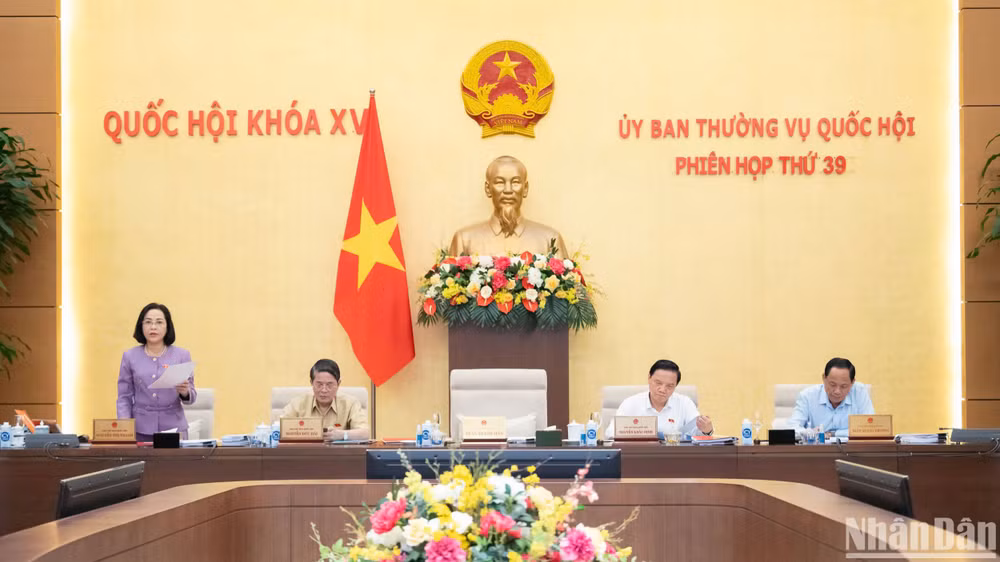 Phó Chủ tịch Quốc hội Nguyễn Thị Thanh điều hành nội dung phiên họp. (Ảnh: DUY LINH)