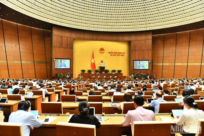 Quang cảnh phiên họp tại Hội trường Diên Hồng, Nhà Quốc hội, ngày 23/5. (Ảnh: ĐĂNG KHOA)