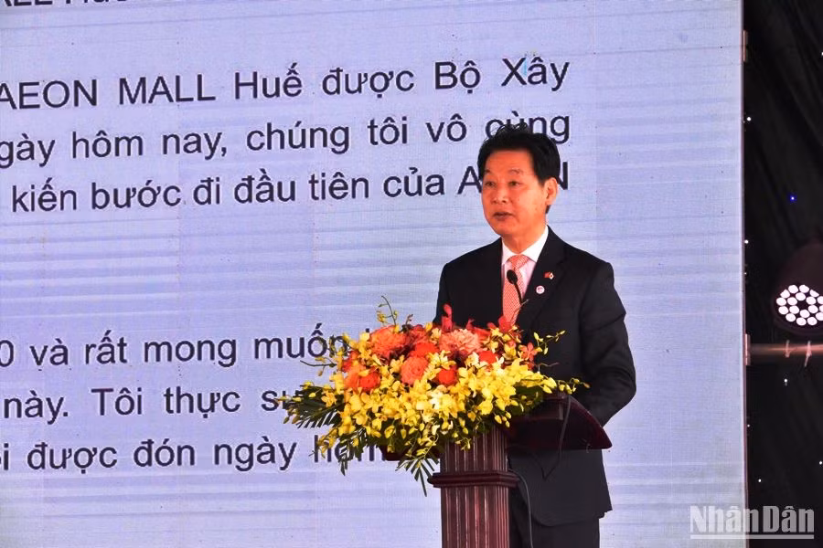 Chủ tịch Aeon Mall Nhật Bản, ông Iwamura Yasutsugu thông tin về dự án.