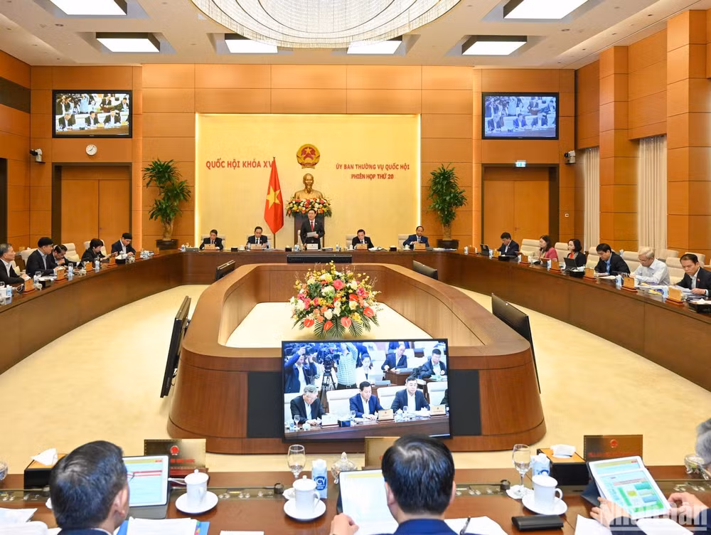 Quang cảnh phiên họp. (Ảnh: DUY LINH)