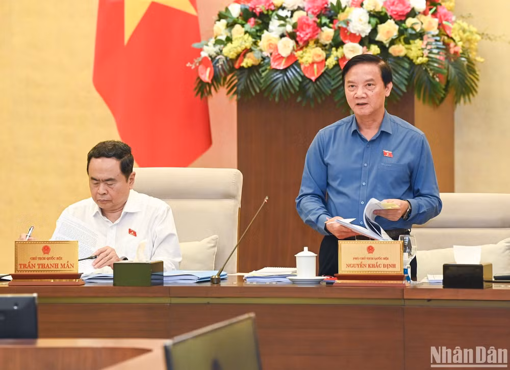 Phó Chủ tịch Quốc hội Nguyễn Khắc Định phát biểu. (Ảnh: DUY LINH)