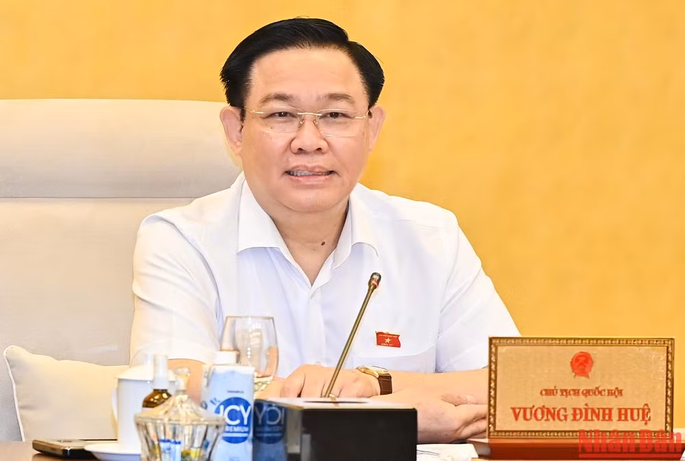 Chủ tịch Quốc hội Vương Đình Huệ phát biểu ý kiến tại phiên họp. (Ảnh: DUY LINH)