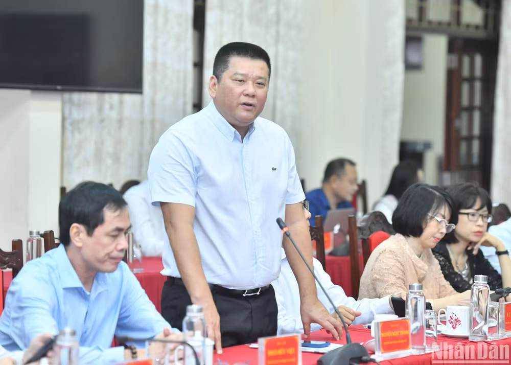 Đồng chí Nguyễn Ngọc Thanh, Trưởng Ban Nhân Dân điện tử chia sẻ về những đổi mới mạnh mẽ của Báo Nhân Dân điện tử trong thời gian qua, cả về nội dung và hình thức thể hiện.