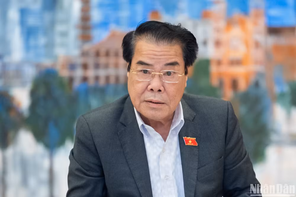 Trưởng Ban Dân nguyện Dương Thanh Bình báo cáo công tác dân nguyện của Quốc hội tháng 10 và tháng 11/2023. (Ảnh: DUY LINH)